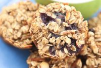 Almond Blueberry Oat Delights