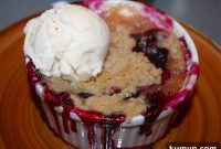 Rustic Peach Blueberry Crumble