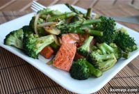 Vibrant Salmon & Crisp Veggie Stir-Fry