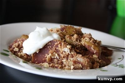 Red Wine Pear Crisp with Spiced Streusel